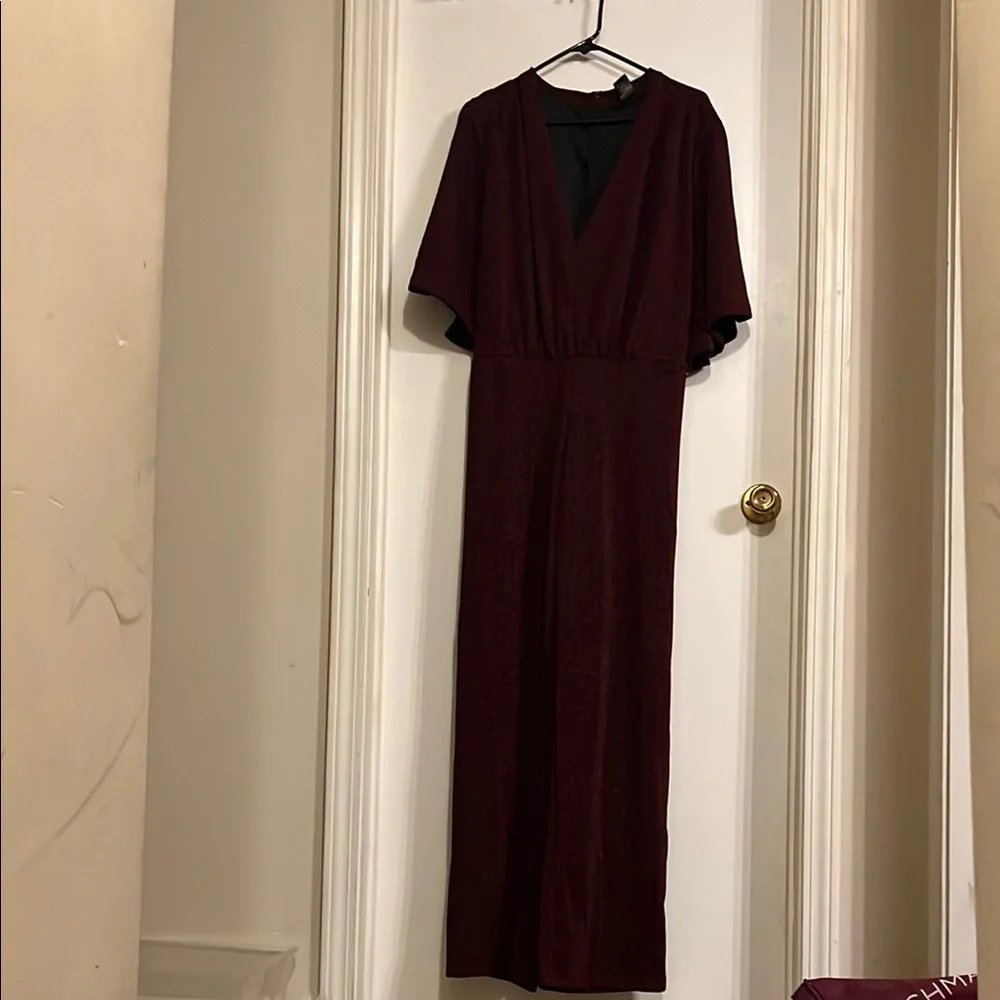 NWT Ashley Stewart Red Flutter Sleeve V- Friday event sale today’s sale price 🌺 - Picture 1 of 11